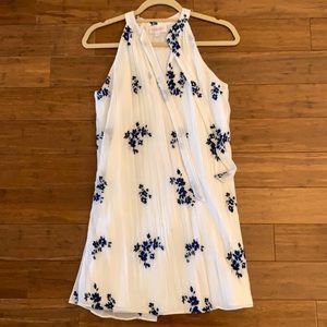 White with blue flowers dress. Xs
